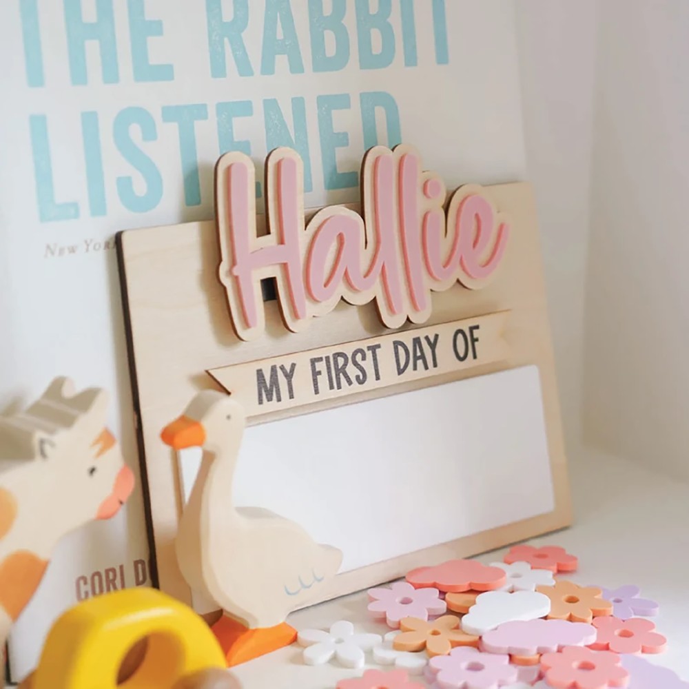 Baby Gate Stairs - 1 Stück personalisierte Holz-Namensschilder für den